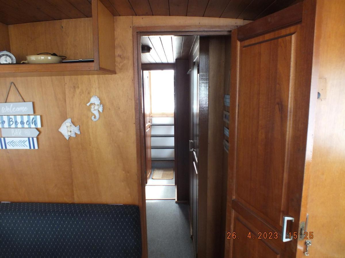 Zouw Hausboat Zakotven -Pouze Ubytovani Roudnice nad Labem Exterior photo