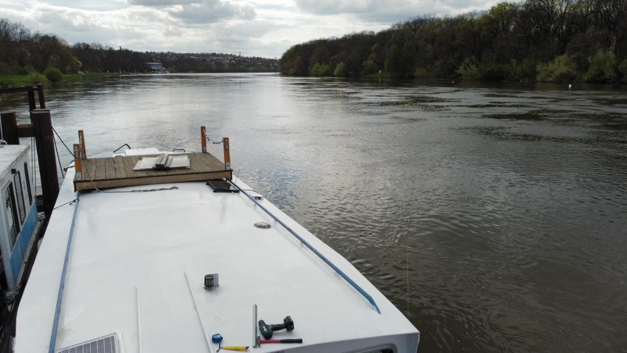 Zouw Hausboat Zakotven -Pouze Ubytovani Roudnice nad Labem Exterior photo